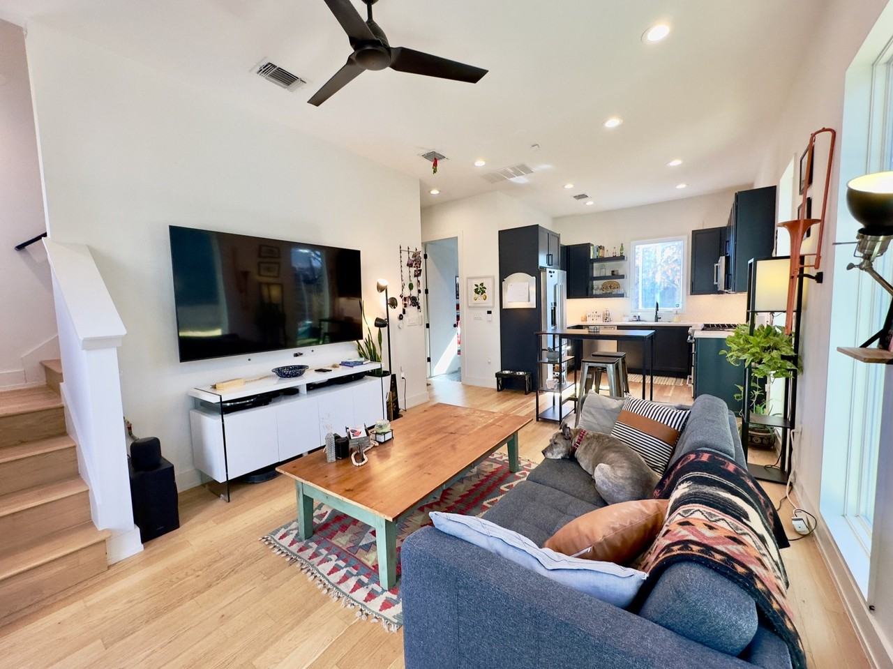 2800 E 22nd St #2 - Photo 4 of 13