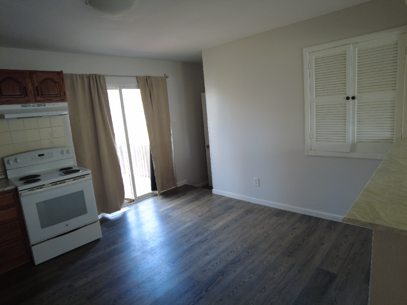 1127 Congress Ave - Photo 4 of 19
