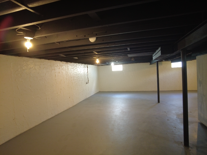 1127 Congress Ave - Photo 5 of 19