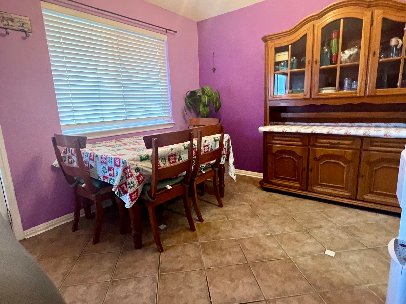 308 Lydia Ln - Photo 7 of 18
