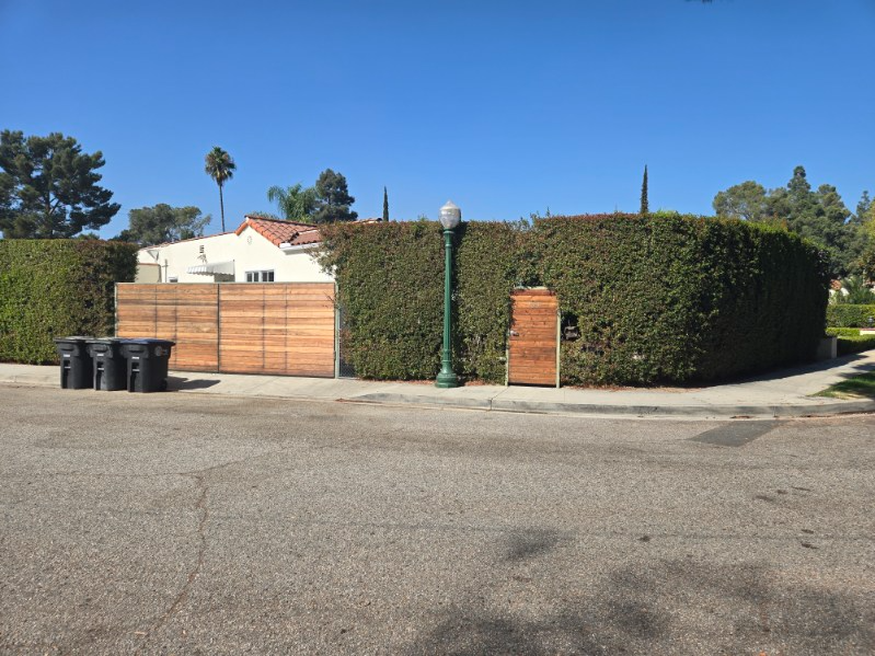 705 Balboa Ave - Photo 4 of 20
