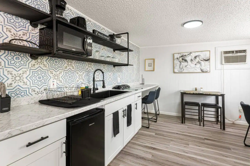 1214 N Pine Hills Rd #2 - Photo 5 of 13