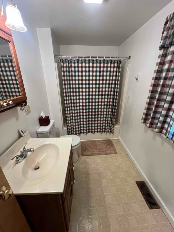 1113 Fort Henry Ave - Photo 2 of 8