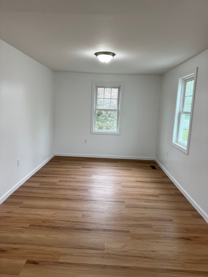 21 Riverby St - Photo 2 of 21