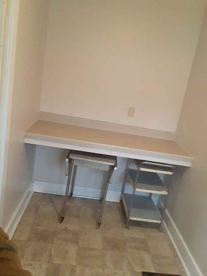 325 E Chestnut St #B - Photo 7 of 10