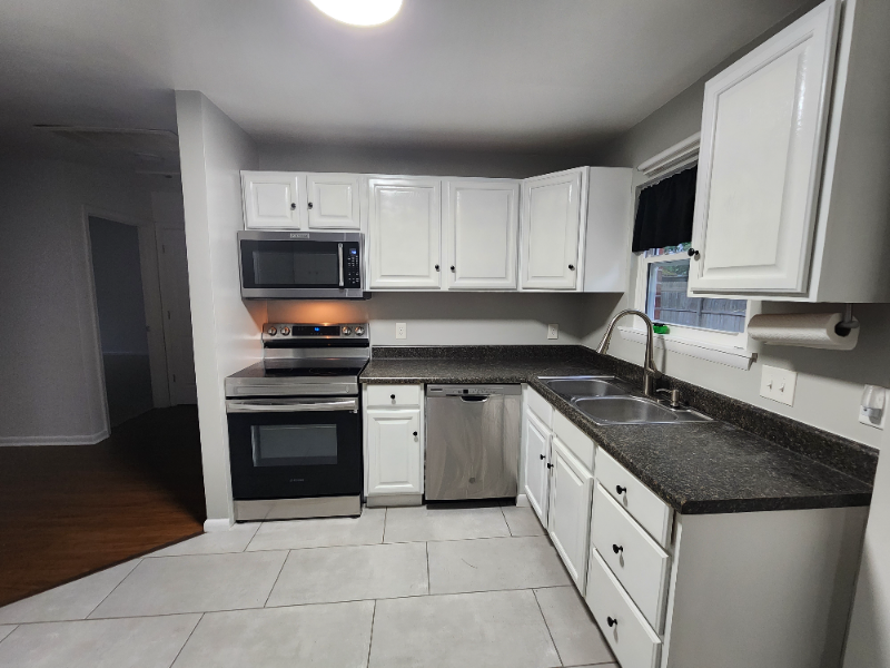 300 Hurdle Dr #A - Photo 6 of 16