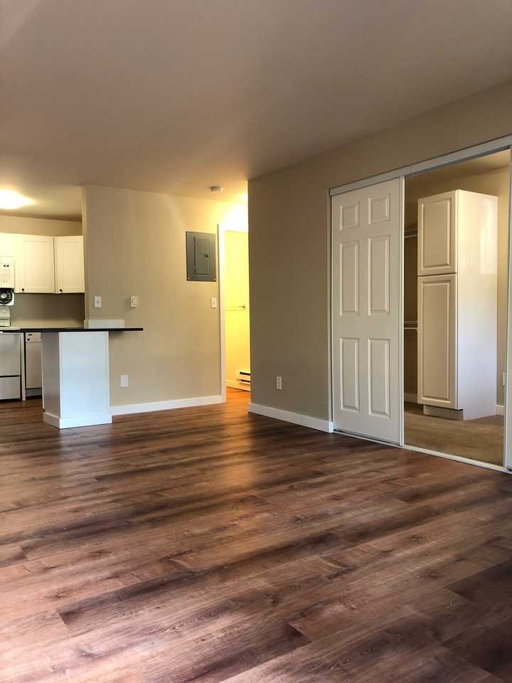 3602 Ne 73rd Pl #4 - Photo 2 of 12