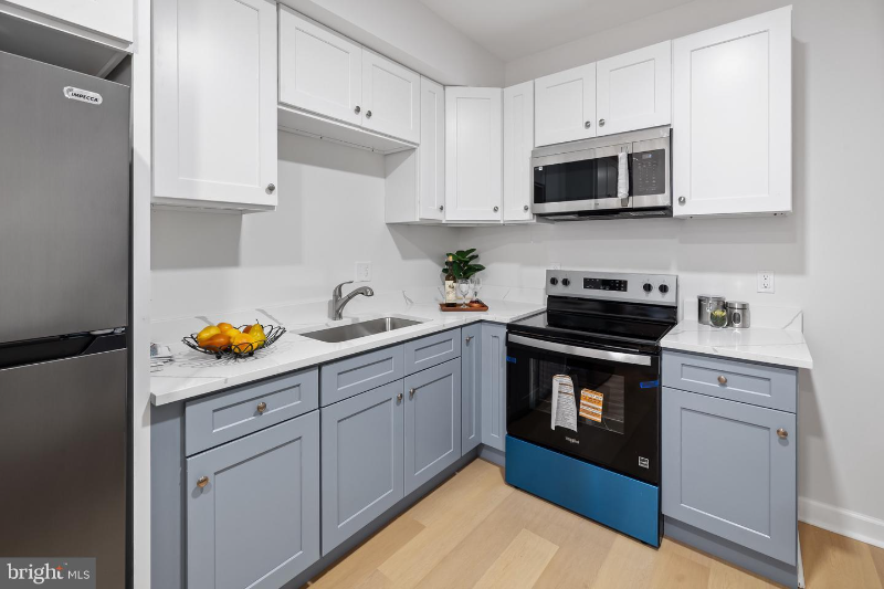 431 Whitridge Ave - Photo 7 of 20