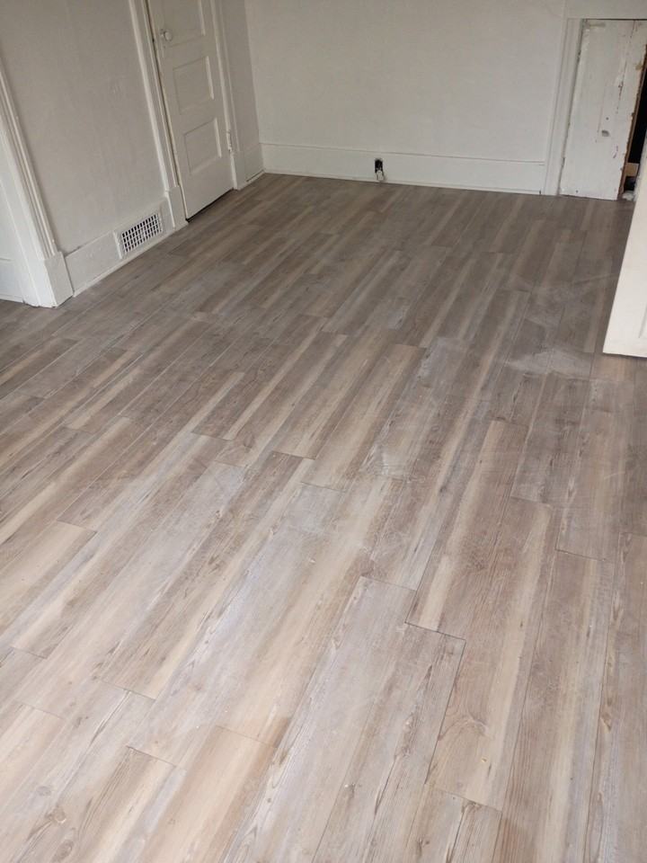 1106 Barrie Ave - Photo 2 of 7
