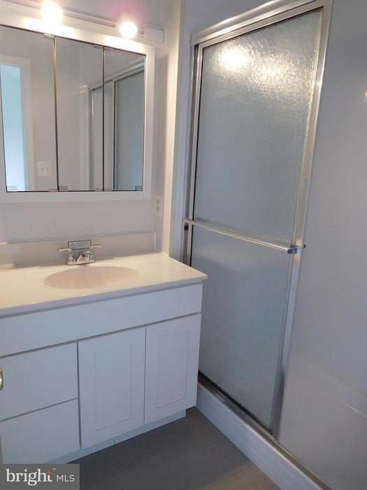 5634 Crestwood Ct - Photo 4 of 11