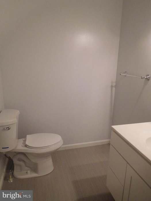 5634 Crestwood Ct - Photo 6 of 11