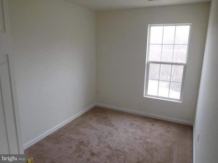 5634 Crestwood Ct - Photo 7 of 11