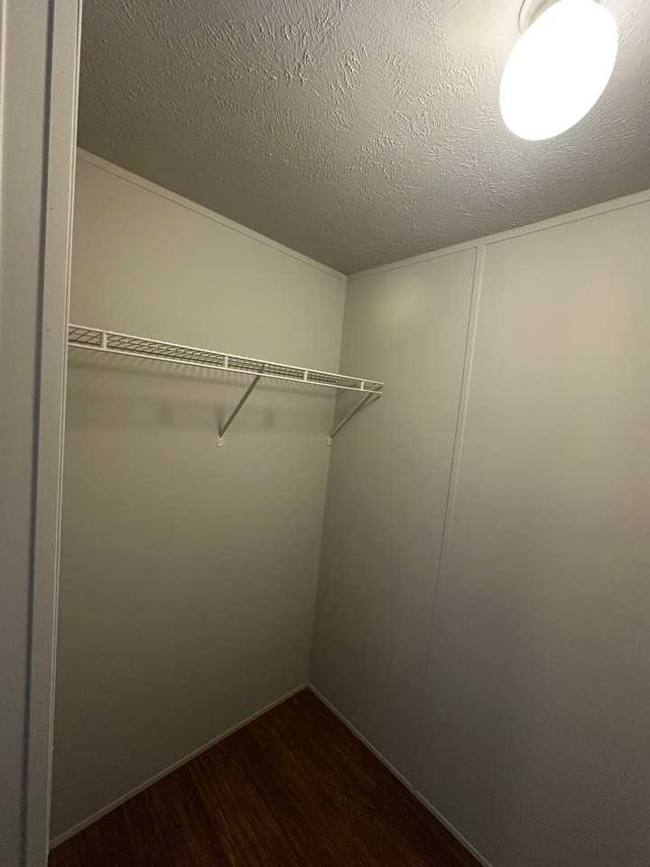 7775 Florida Blvd - Photo 2 of 13