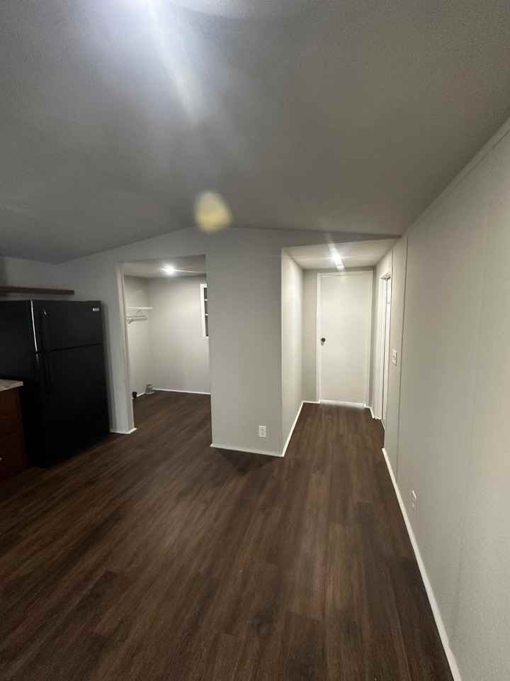 7775 Florida Blvd - Photo 7 of 13