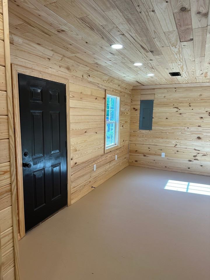 1850 Circle Dr - Photo 3 of 14