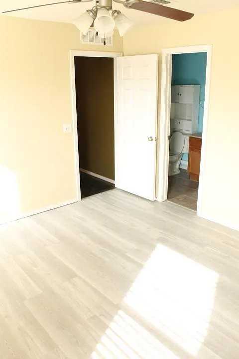 1804 Nw 145th St - Photo 6 of 8