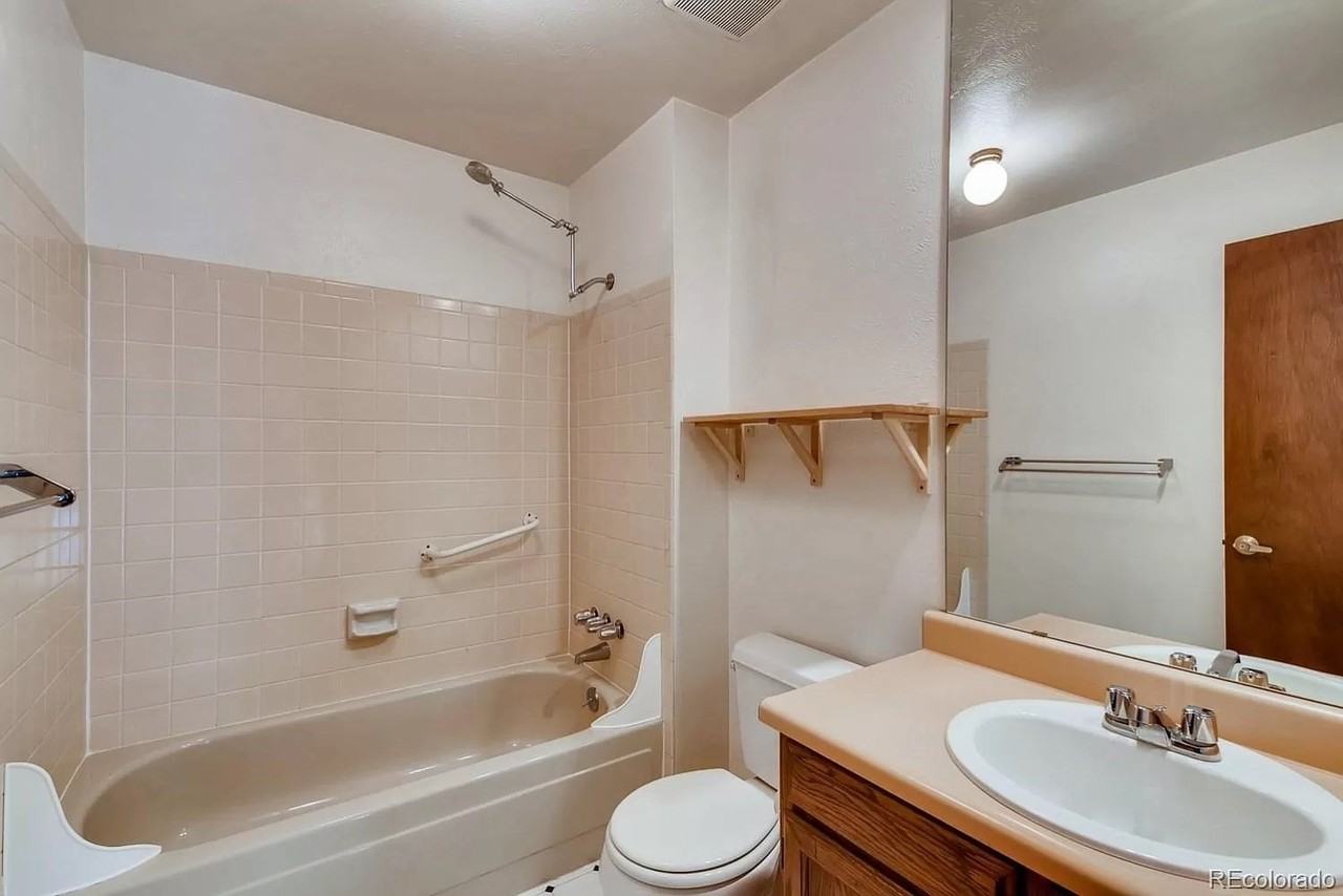 14333 E Warren Pl - Photo 5 of 12