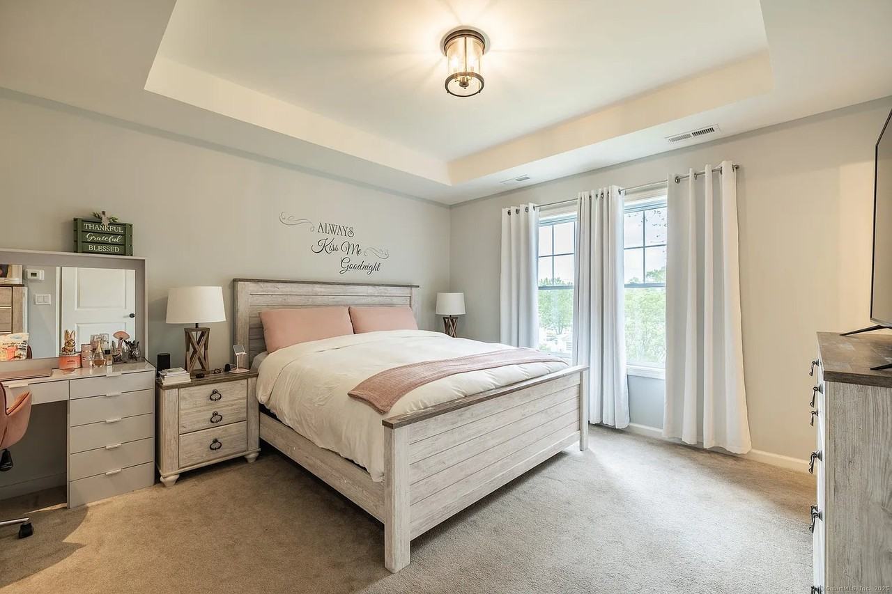 20 Jeffrey Ln - Photo 6 of 16