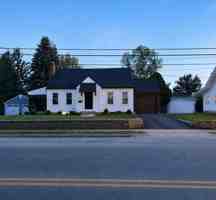 featured image of 323 W Waterloo St
