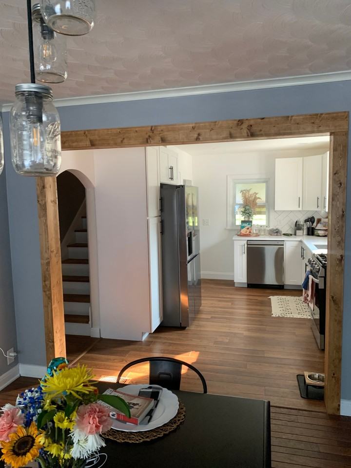 323 W Waterloo St - Photo 5 of 9