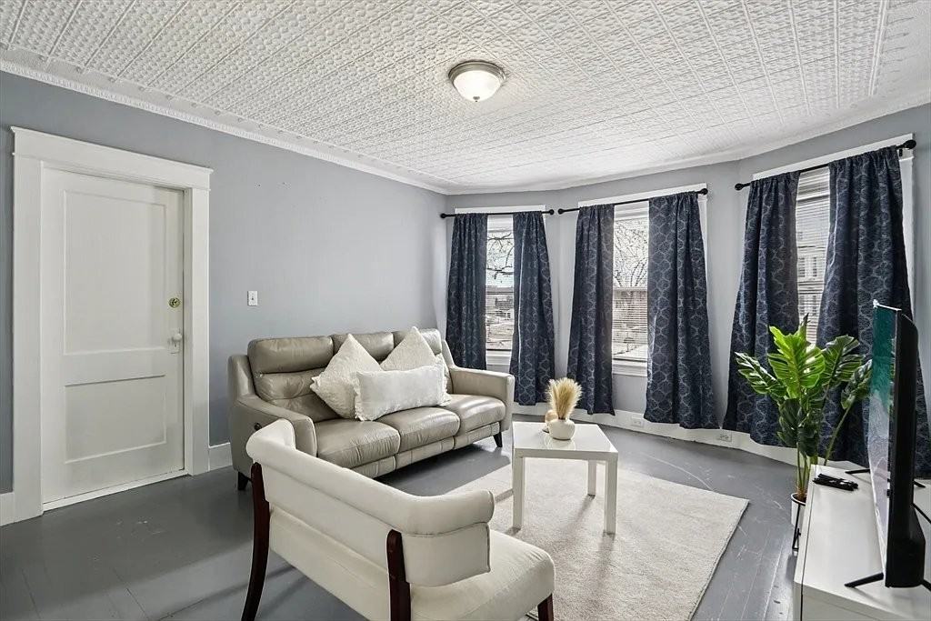 424 Cedar St #1stFL - Photo 5 of 10