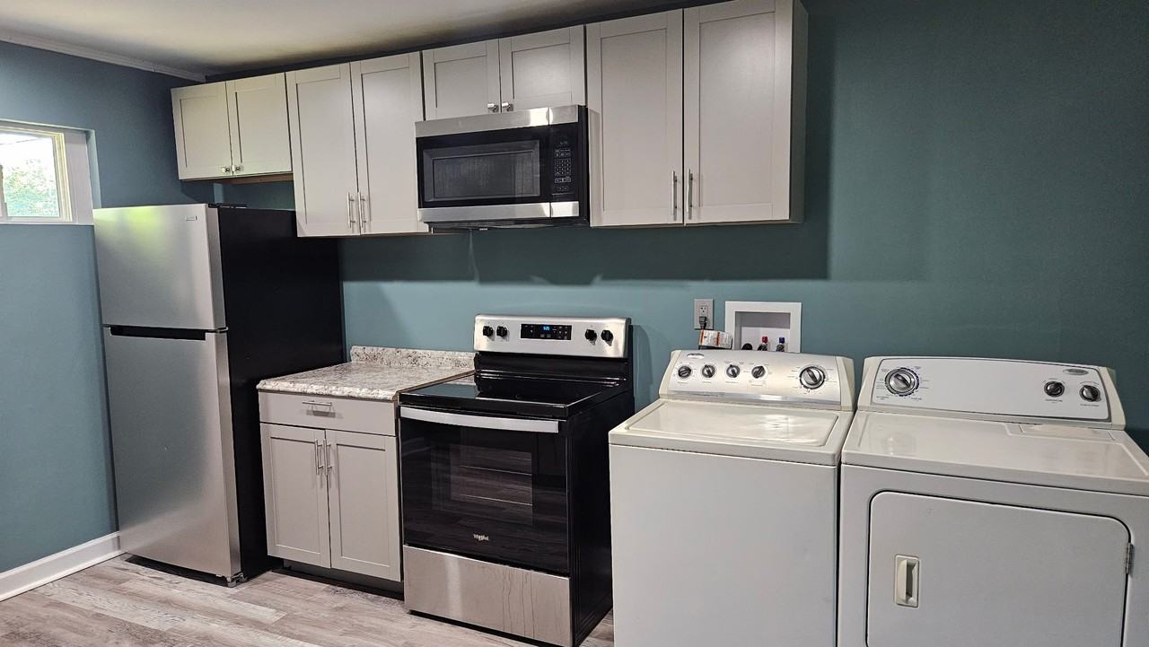 165 Friendship Cir #165 - Photo 3 of 8