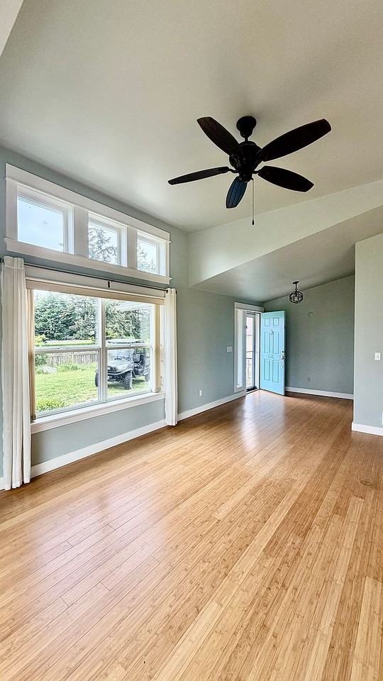 5469 S Shore Dr - Photo 5 of 20