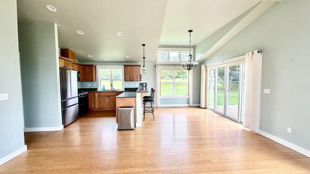 5469 S Shore Dr - Photo 7 of 20