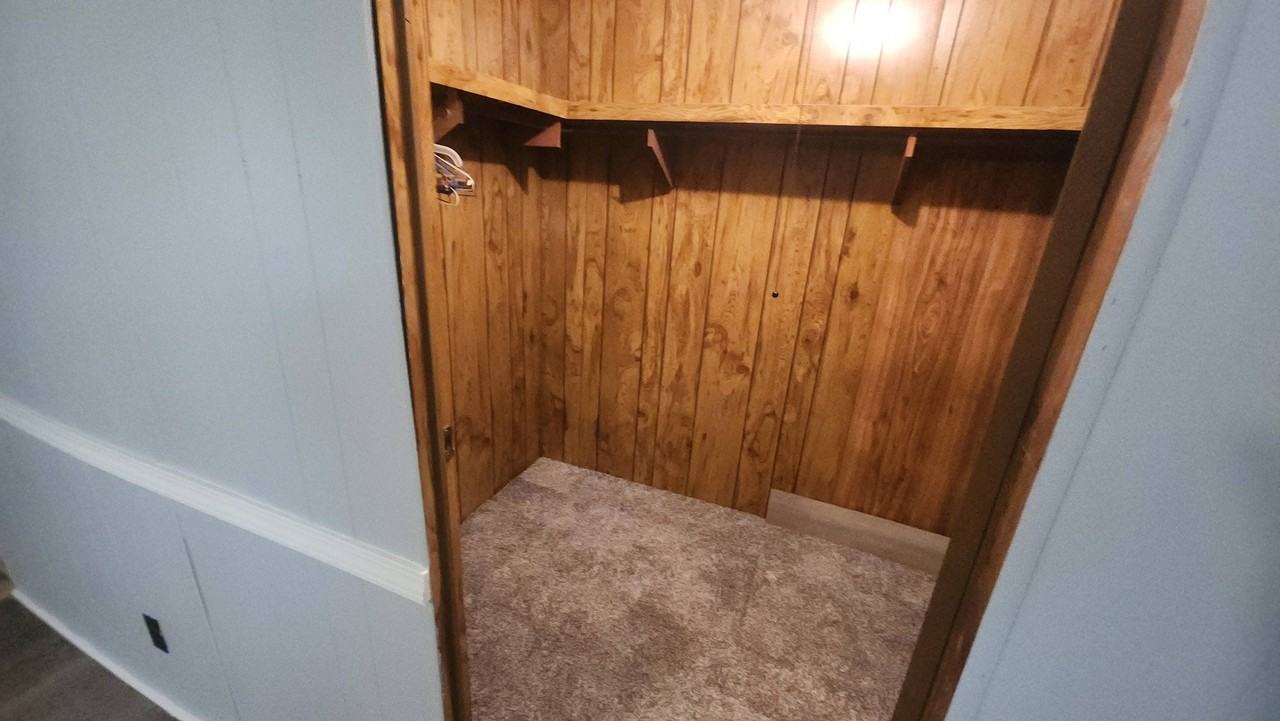 101 Powell Ln - Photo 4 of 13