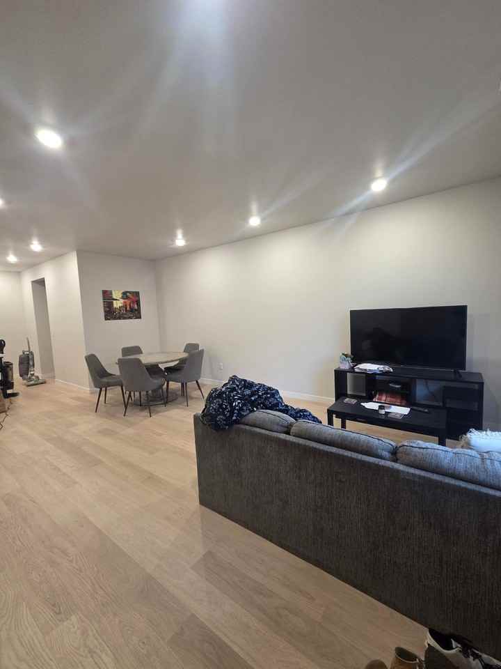 406 Sw 32nd St - Photo 4 of 11
