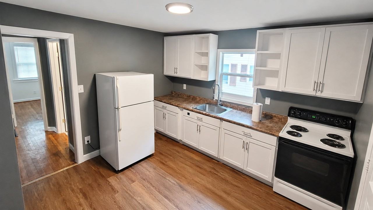 1401 Oak St - Photo 3 of 8