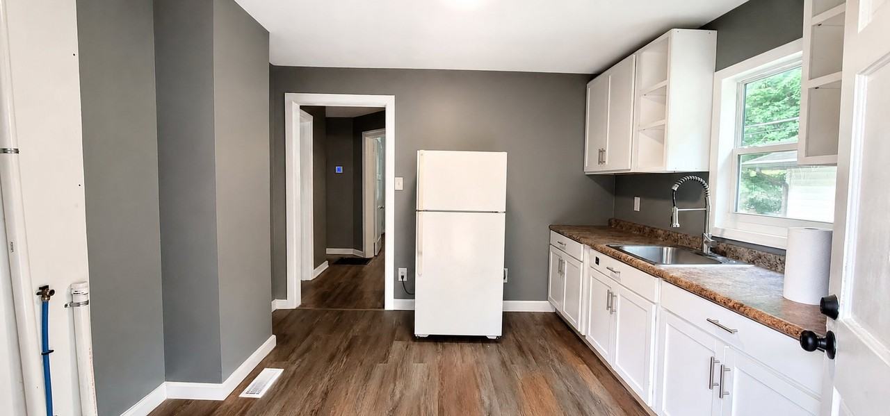 1401 Oak St - Photo 4 of 8