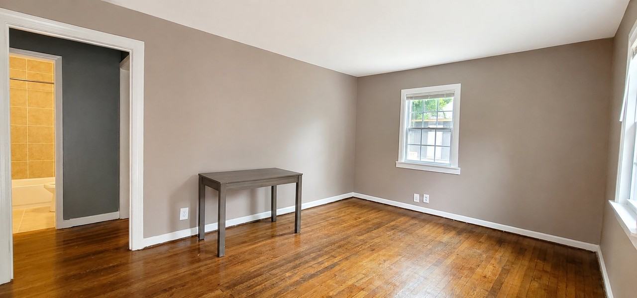 1401 Oak St - Photo 5 of 8