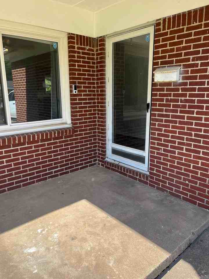 315 Anita Dr - Photo 2 of 22