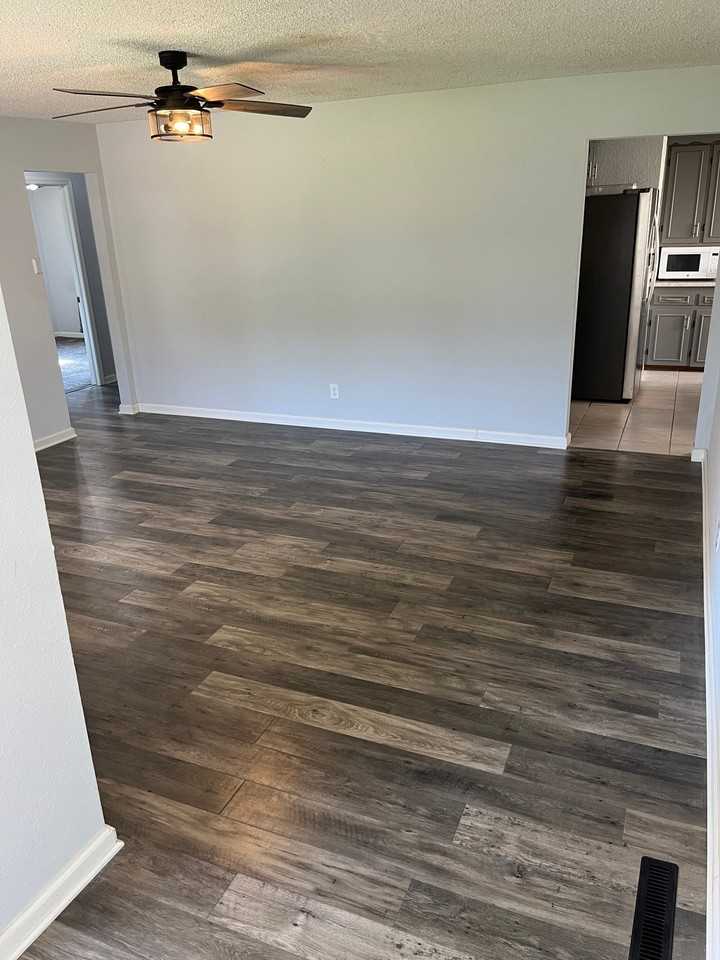 315 Anita Dr - Photo 3 of 22