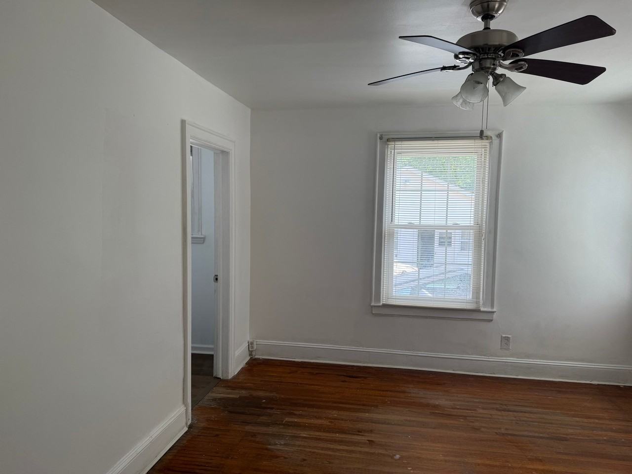 4608 Beatties Ford Rd - Photo 6 of 15
