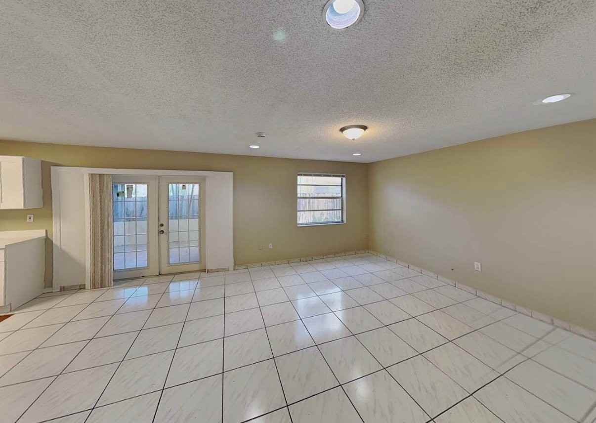 8214 Nw 192nd Ter - Photo 5 of 13