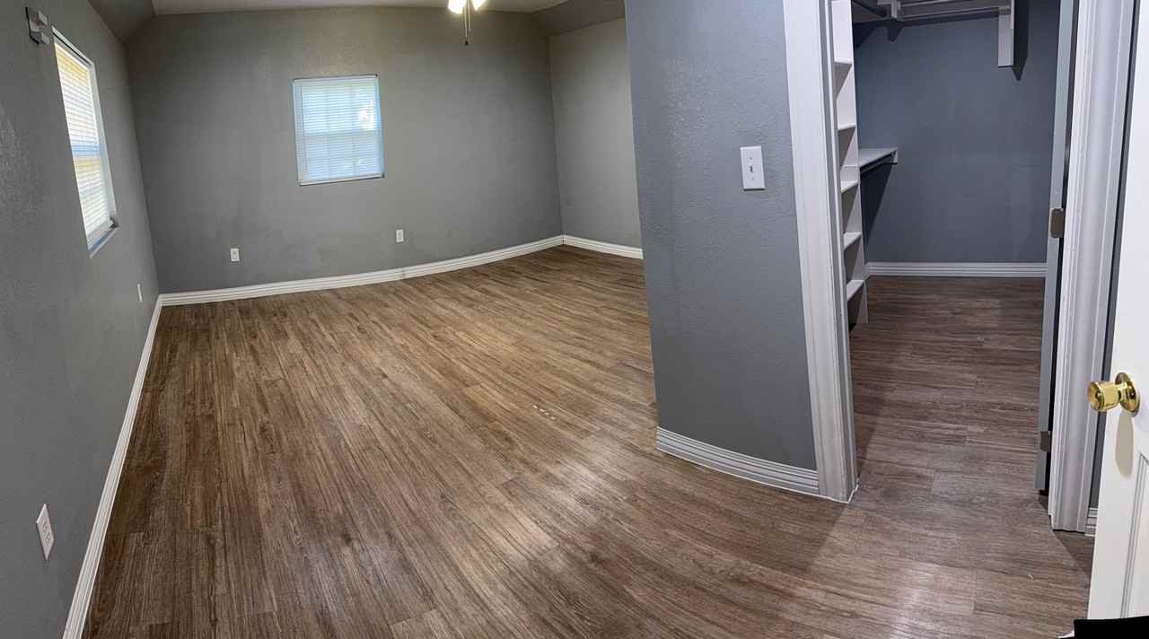 1645 E 54th St N - Photo 4 of 12