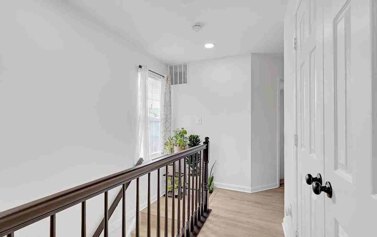 9242 Jessica Dr - Photo 2 of 11