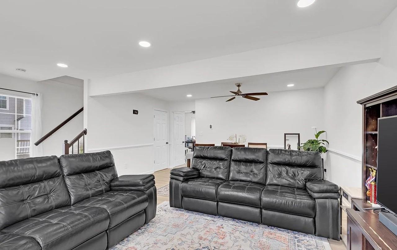 9242 Jessica Dr - Photo 7 of 11
