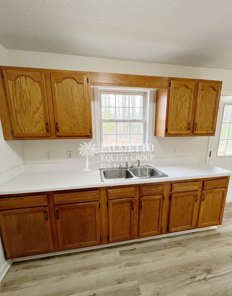 4806 Shady Pine Dr - Photo 4 of 15