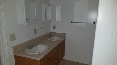1037 12th Ave S - Photo 5 of 6