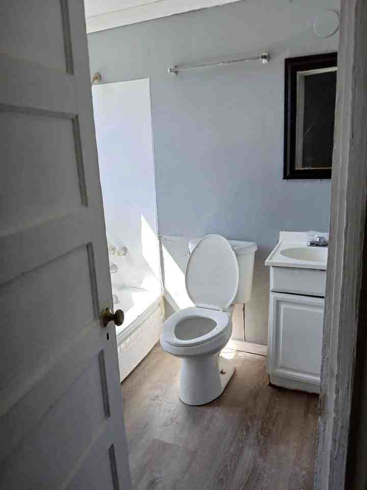 325 Apple St - Photo 4 of 4