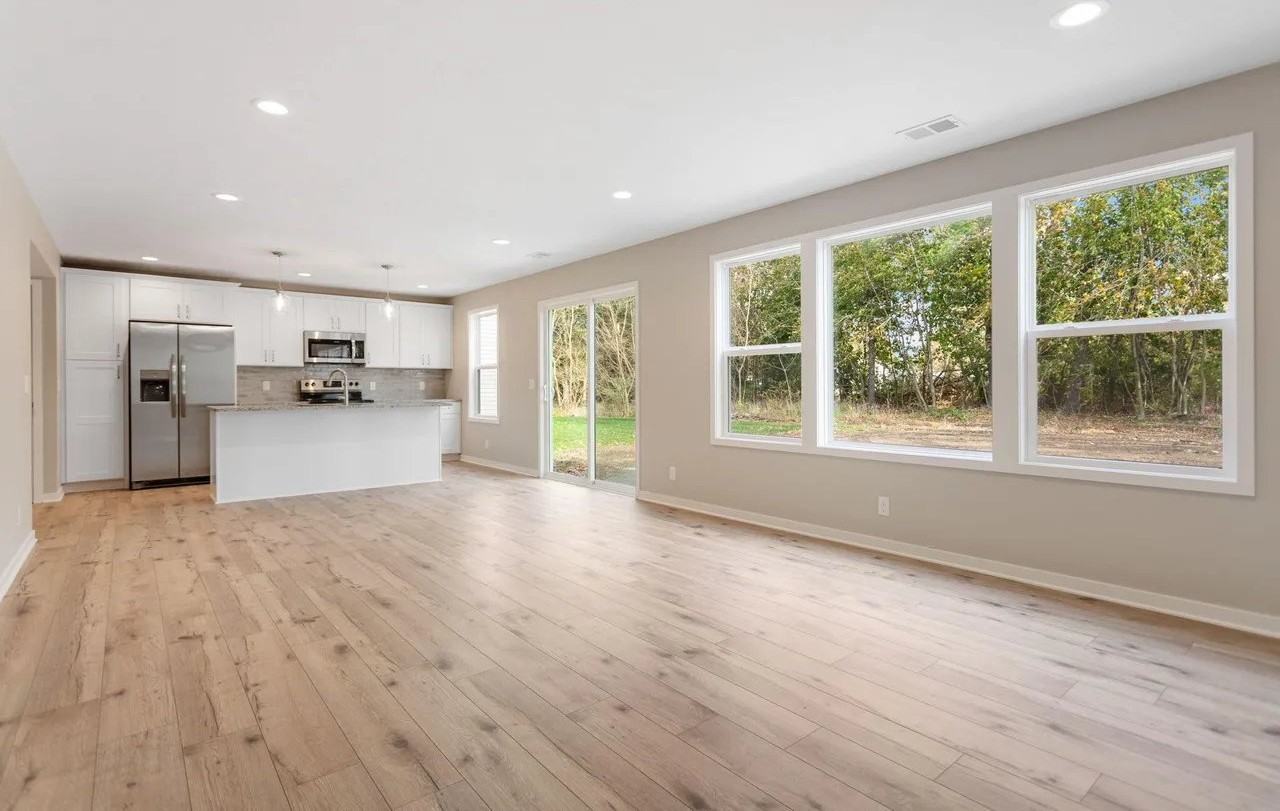 737 Butternut Dr - Photo 4 of 17