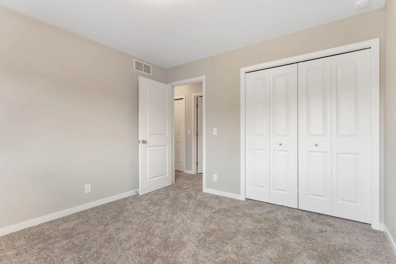 737 Butternut Dr - Photo 5 of 17