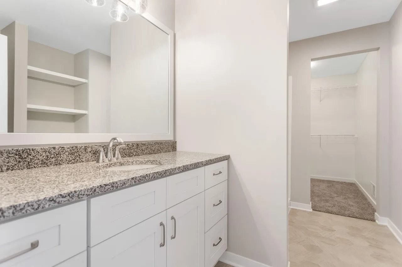 737 Butternut Dr - Photo 6 of 17