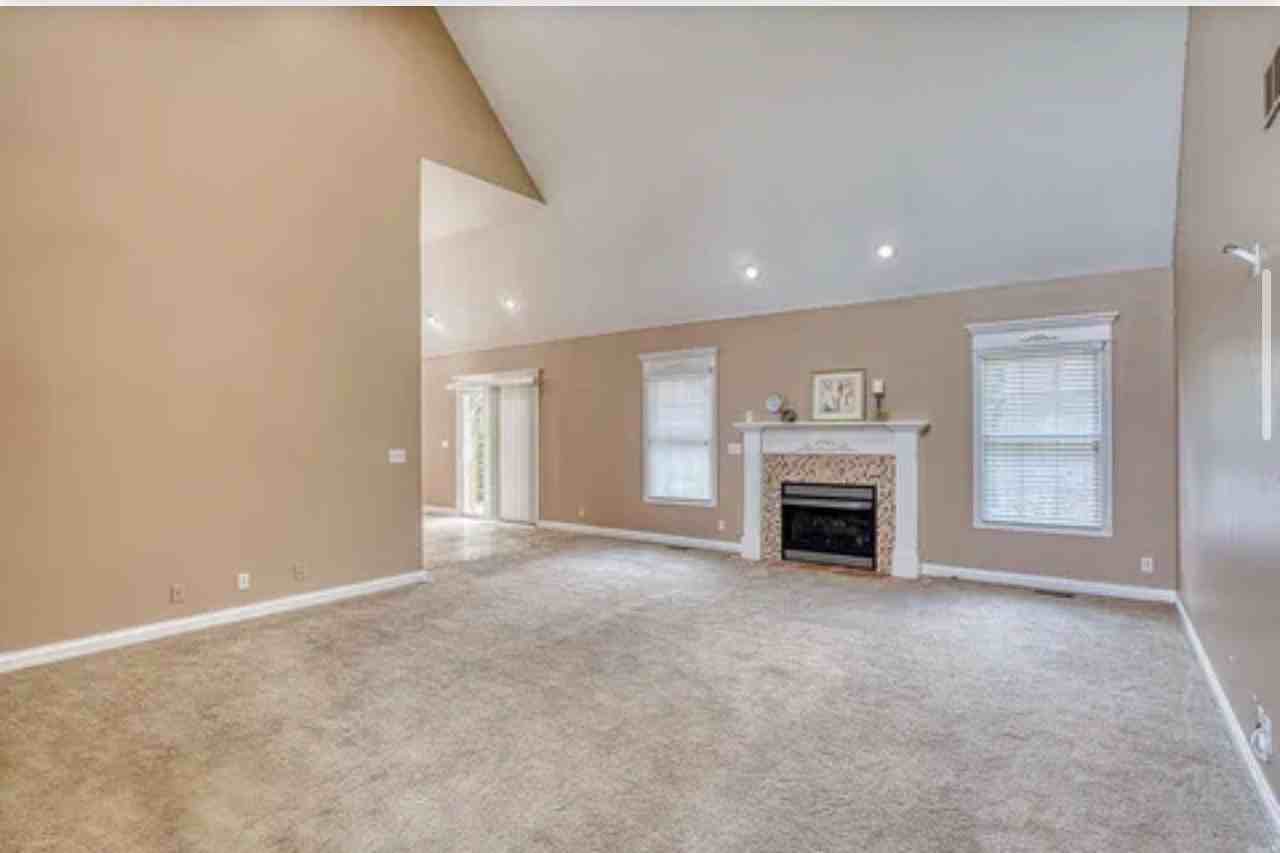 10630 Bernadette Dr - Photo 4 of 20