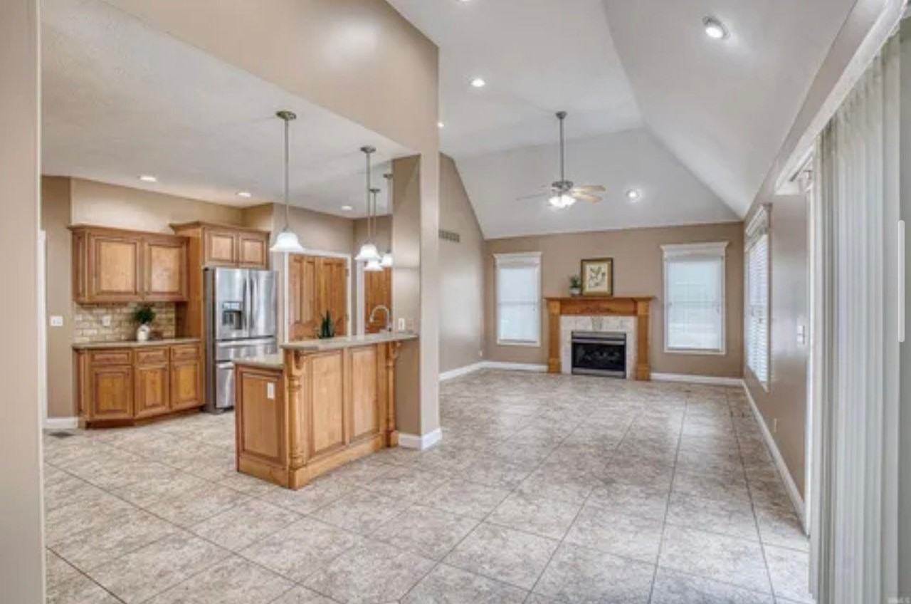 10630 Bernadette Dr - Photo 5 of 20