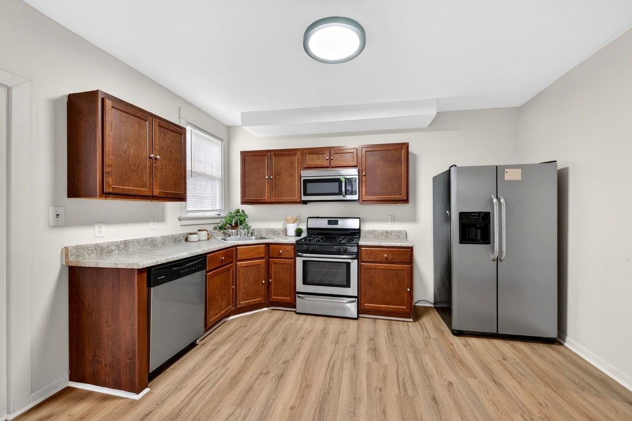 229 Horn Ave - Photo 2 of 20