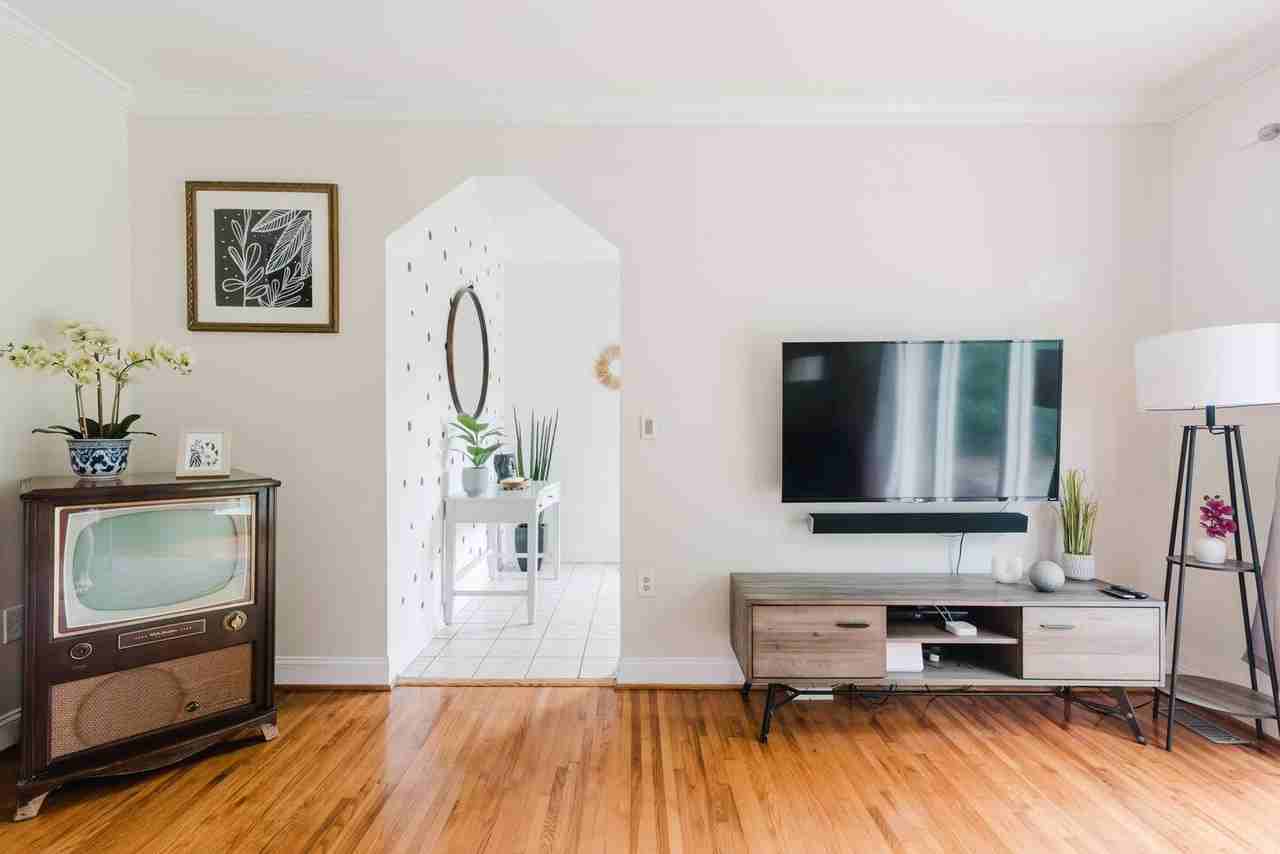 1700 Van Buren Ave - Photo 3 of 19